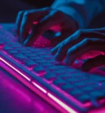 u9695896472_A_telecommunications_employee_typing_on_a_keyboard__e1bba2d5-e8a7-4eb6-af86-c92f2aeb2372 u9695896472_A_telecommunications_employee_typing_on_a_keyboard__e1bba2d5-e8a7-4eb6-af86-c92f2aeb2372